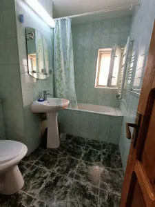 Apartament 3 camere decomandat zona Crang - foto 4