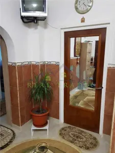 Apartament 3 camere decomandat etajul 1 Racadau - foto 8