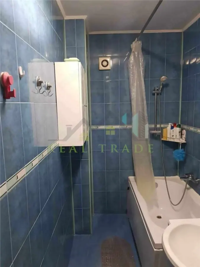 Apartament 3 camere decomandat etajul 1 Racadau - foto 9