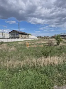 Terenuri alipite intravilane zona Brosteni ,Tarlaua 33 - foto 3