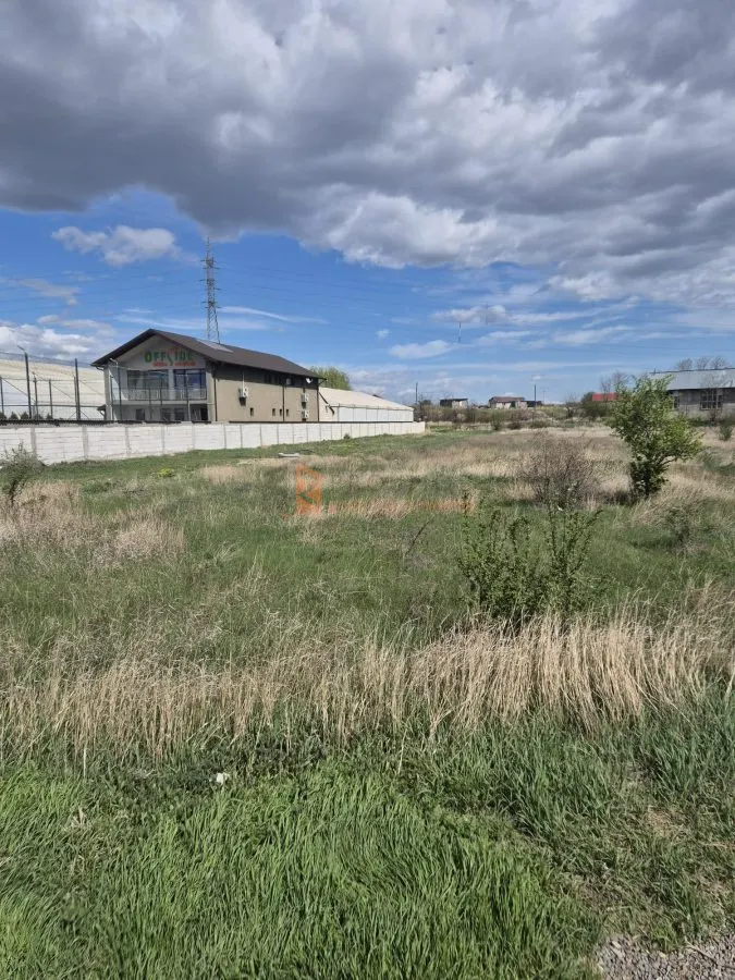 Terenuri alipite intravilane zona Brosteni ,Tarlaua 33 - foto 3