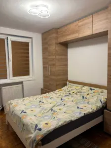Apartament 4 camere etajul 1 Centrul Civic - foto 2