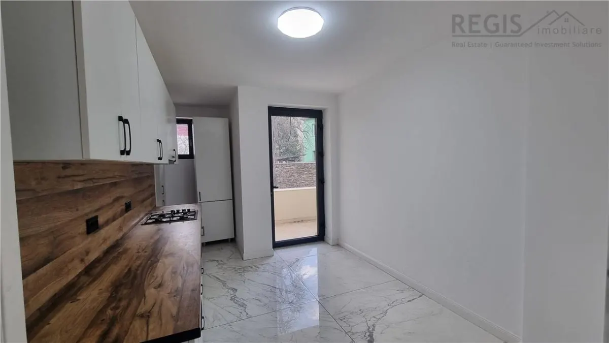 Vila - Bloc modern de 11 camere zona Centrul Civic , Onix - foto 19