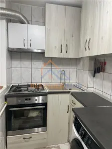 Apartament de vanzare cu 2 camere, zona Titan - foto 8