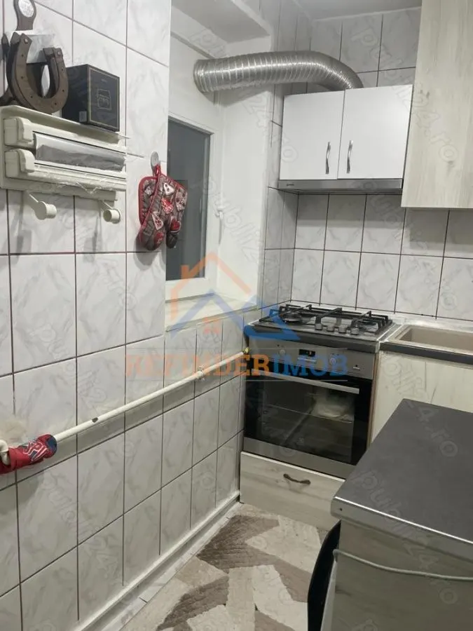 Apartament de vanzare cu 2 camere, zona Titan - foto 10