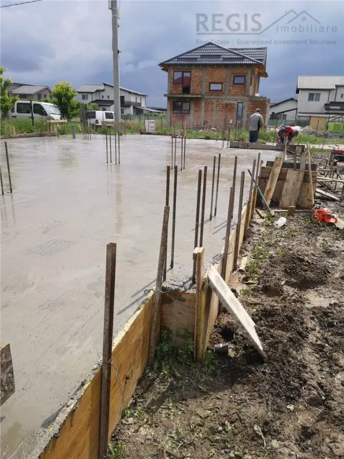 Teren intravilan cu proiect , autorizatie de constructie si fundatie in zona spital Regina Maria , Bod - foto 4