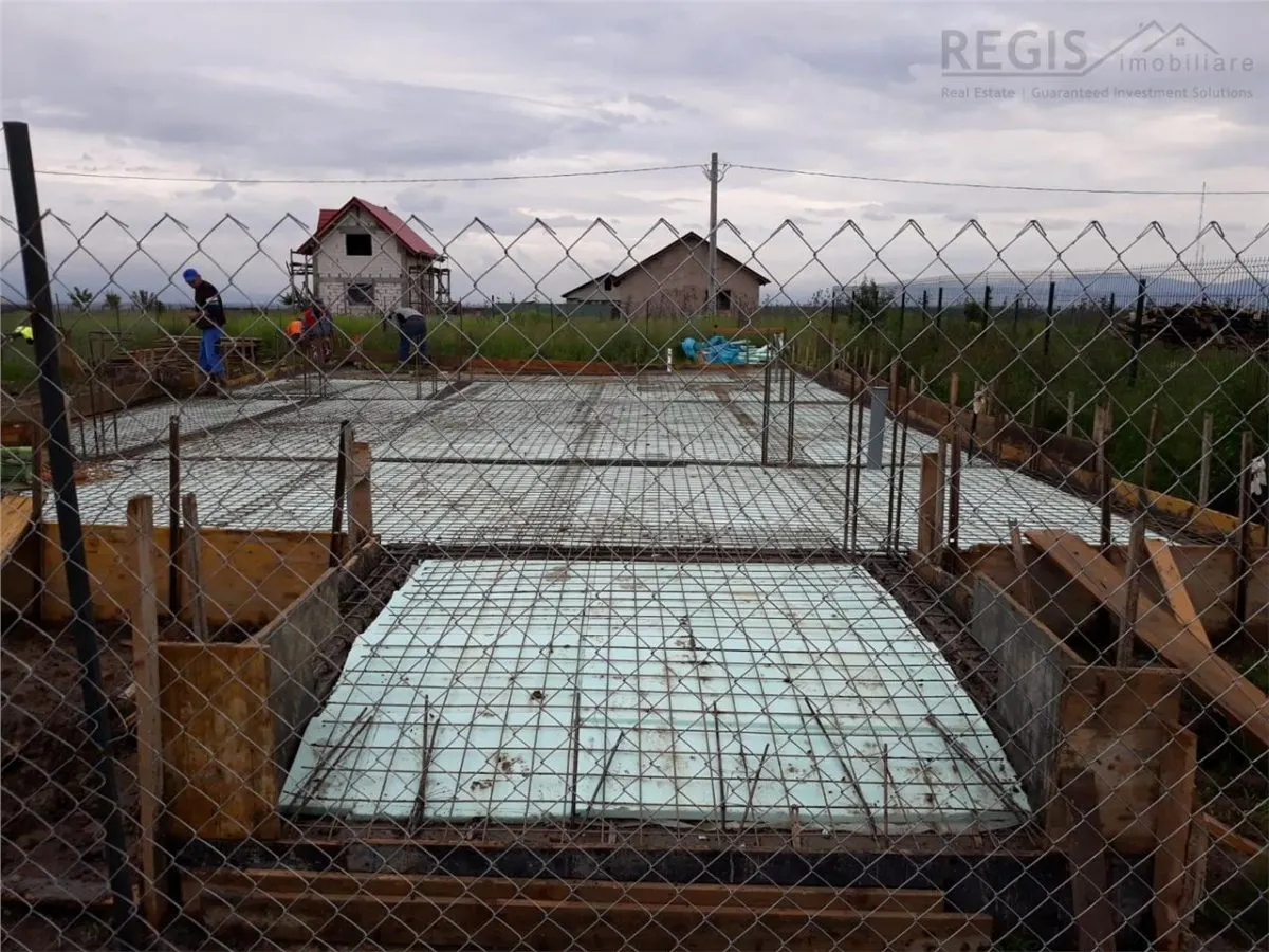 Teren intravilan cu proiect , autorizatie de constructie si fundatie in zona spital Regina Maria , Bod - foto 5