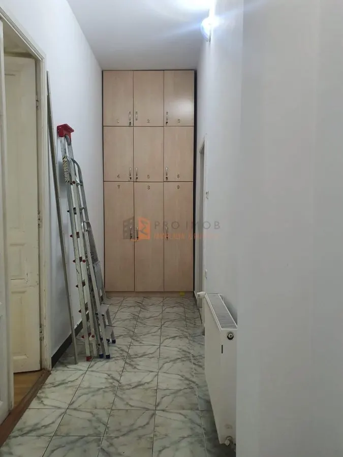 Casa tip parter zona Centru - foto 3