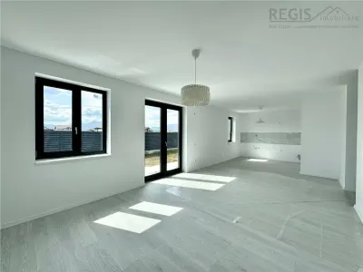 Casa noua de vanzare | 3 dormitoare | curte | parter - Sanpetru