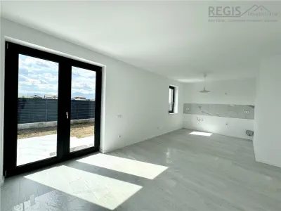 Casa noua de vanzare | 3 dormitoare | curte | parter - foto 3