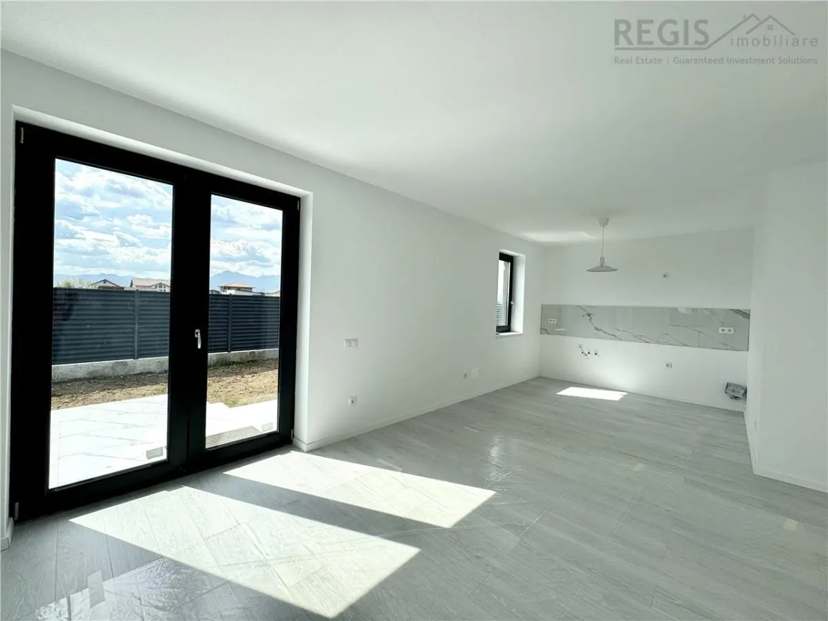 Casa noua de vanzare | 3 dormitoare | curte | parter - foto 3