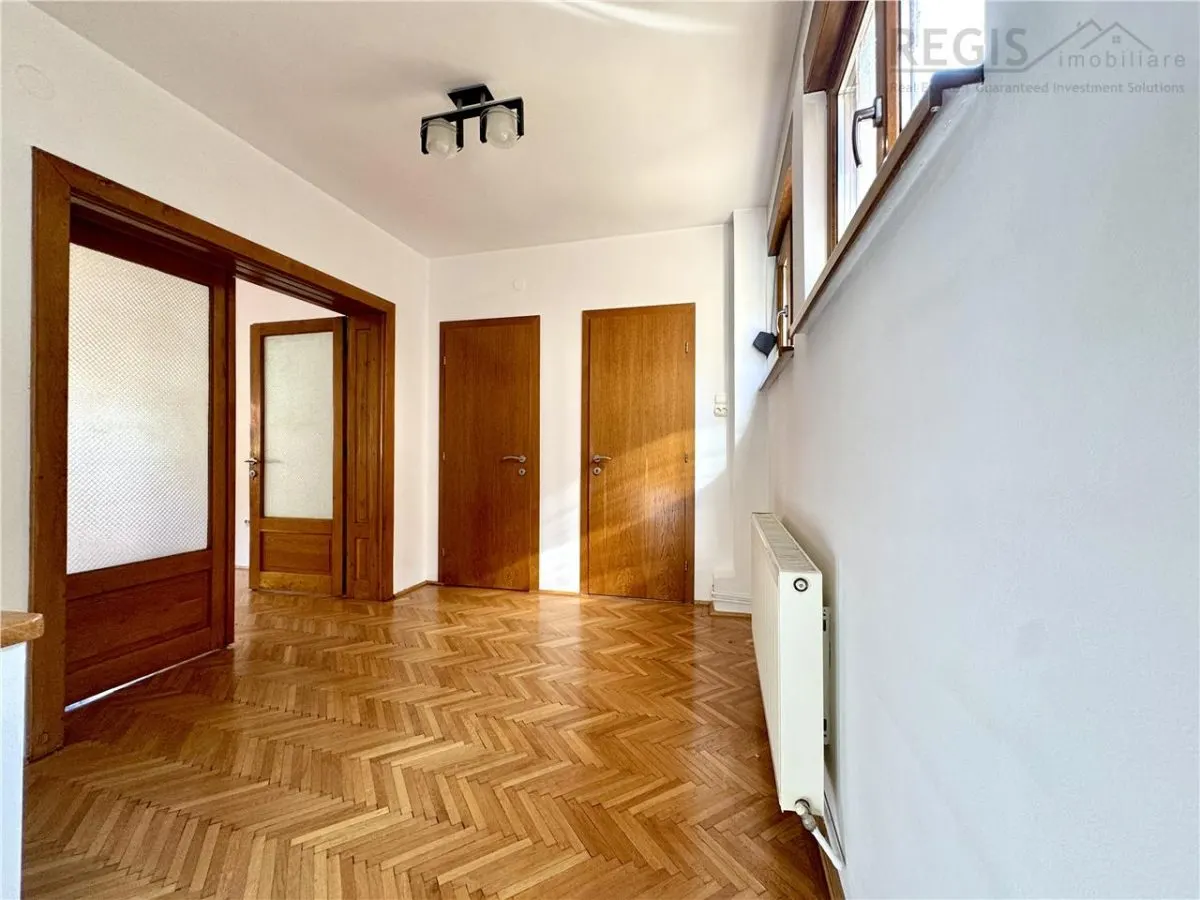 Casa/Vila in zona ultracentrala a Brasovului - foto 8