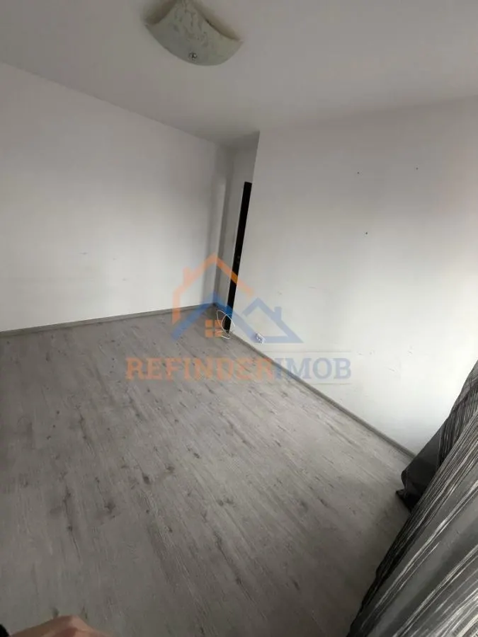 Apartament de vanzare cu 3 camere, 2 grupuri sanitare, Bulevardul Timisoara - foto 2