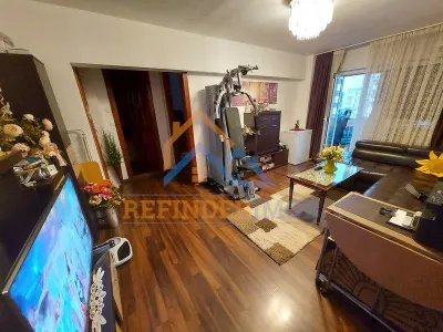 Apartament de vanzare cu 3 camere, 2 gr sanitare - zona 13 Septembrie - Bucuresti