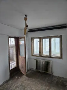 Vanzare apartament 4 camere | Romana ASE | bloc 1982 reabilitat | 97mp | decomandat | etaj 3/10 | loc parcare in curtea interioara | - foto 7