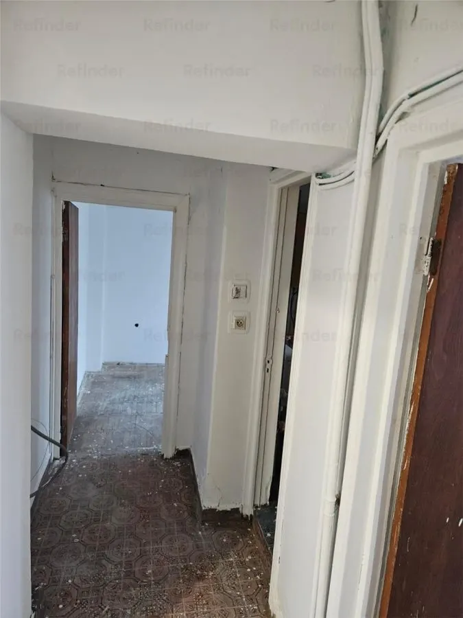 Vanzare apartament 4 camere | Romana ASE | bloc 1982 reabilitat | 97mp | decomandat | etaj 3/10 | loc parcare in curtea interioara | - foto 8