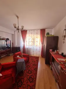 Apartament 3 camere etaj intermediar Racadau - foto 1