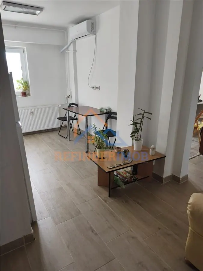 Apartament de vanzare cu 3 camere, 2 grupuri sanitare, zona Calea Calarasilor - foto 4