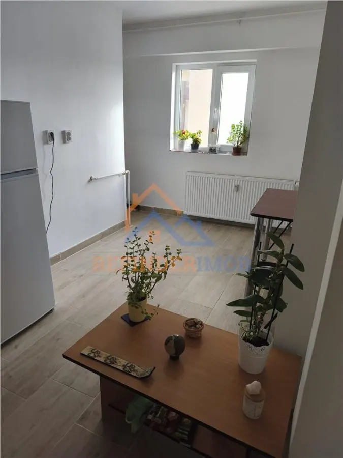 Apartament de vanzare cu 3 camere, 2 grupuri sanitare, zona Calea Calarasilor - foto 9