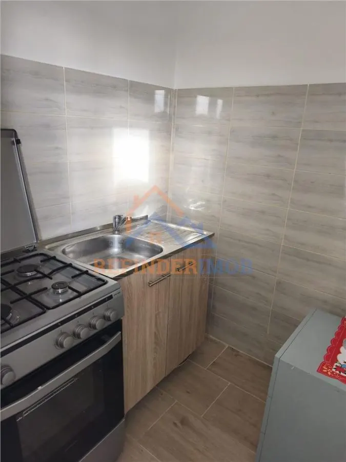 Apartament de vanzare cu 3 camere, 2 grupuri sanitare, zona Calea Calarasilor - foto 10