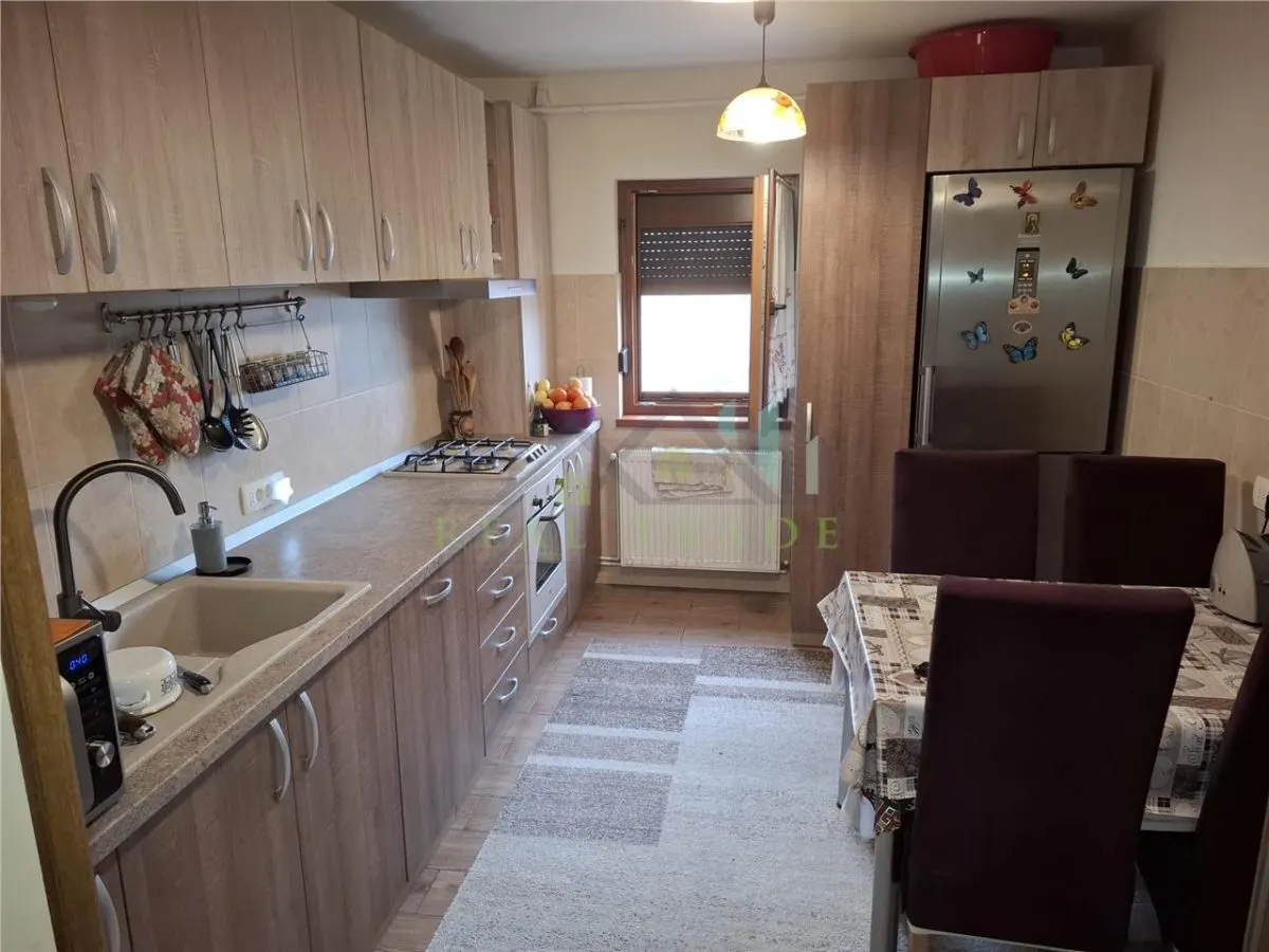 Apartament 3 camere etaj intermediar Tractorul - foto 9