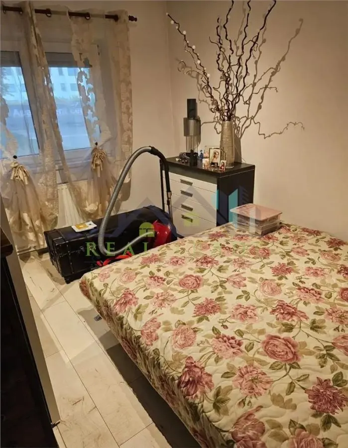 Apartament 3 camere decomandat Astra- Carpatiilor - foto 4