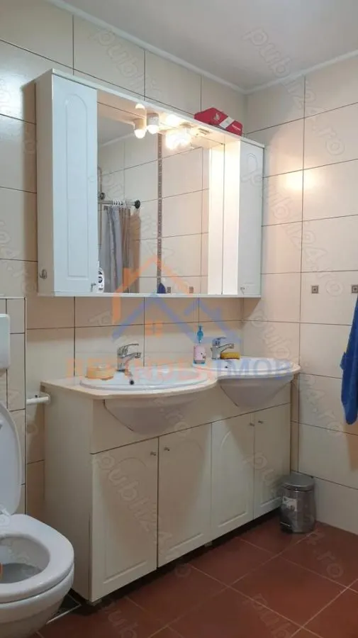 Apartament de vanzare cu 3 camere, zona Sebastian - foto 9