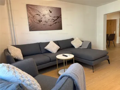 Vanzare apartament 3 camere | Rond Piata Alba Iulia | etaj 5/9 | amenajat designer | vedere panoramica Casa Poporului , Bdul Unirii | - foto 4