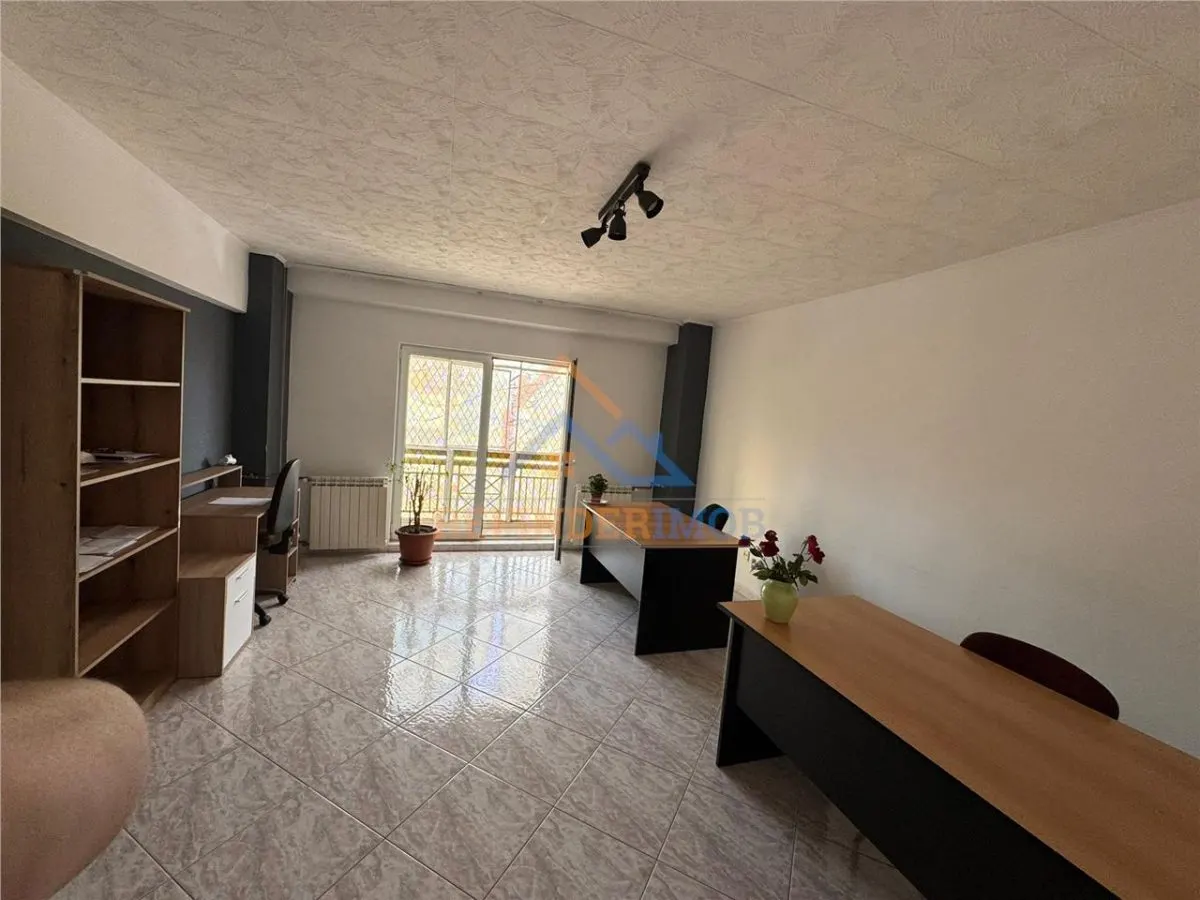 Apartament de vanzare cu 2 camere, Bulevard Burebista - Rond Alba Iulia - foto 2