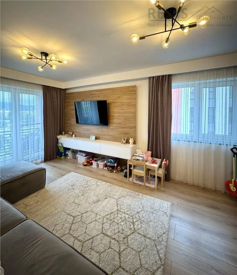 Apartament 3 Camere | Parcare | Coresi, Qualis II - foto 1