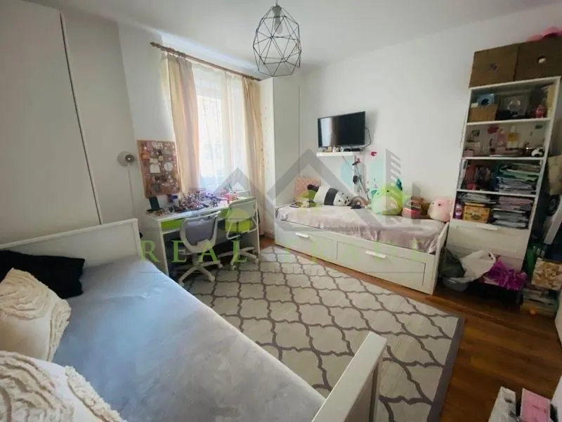 Apartament 3 camere - foto 4