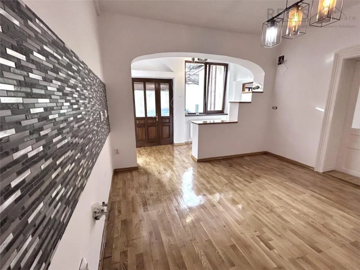 Casa 3 camere | Curte | Renovata in 2024 | Grivitei - foto 1