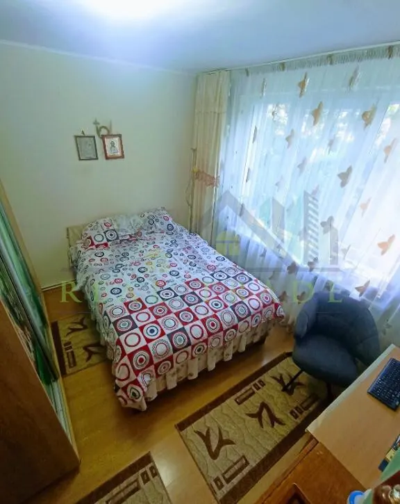 Apartament 3 camere decomandat Tractorul - foto 2