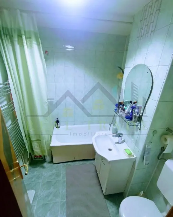 Apartament 3 camere decomandat Tractorul - foto 9
