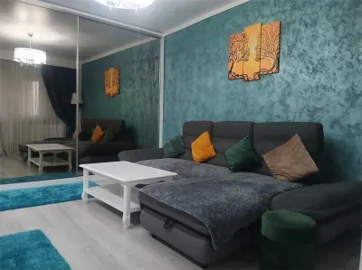 Vanzare apartament 3 camere | Titan | Parcul Teilor | bl 2019 | etaj 1/4 | lift | 77mp utili | 2 bai | mobilat si utilat lux | loc parcare | - Bucuresti