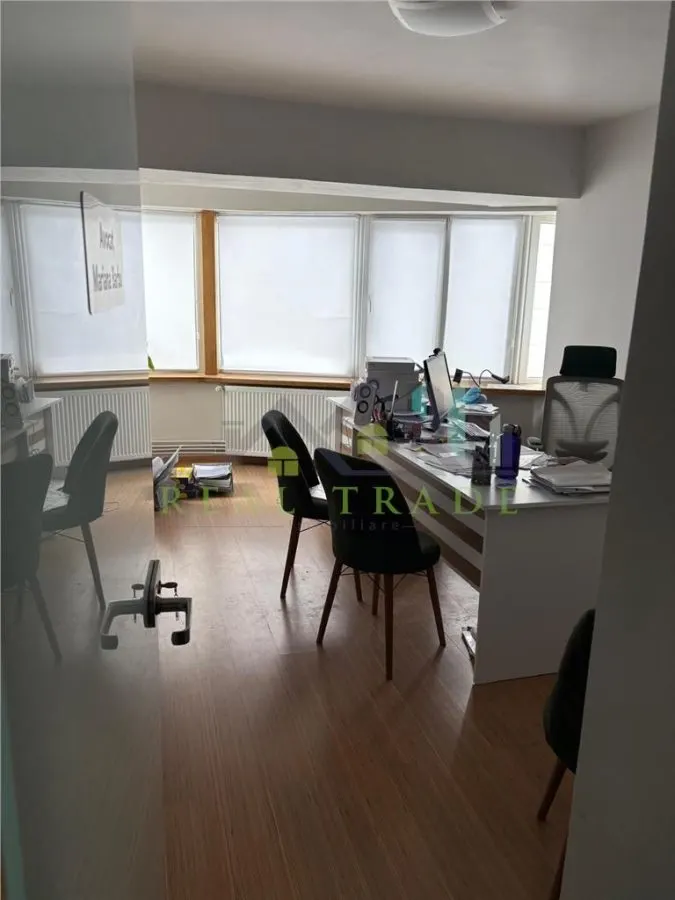 Apartament 4 camere Centrul Civic- Kogalniceanu - foto 2