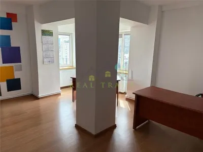 Apartament 4 camere Centrul Civic- Kogalniceanu - foto 4