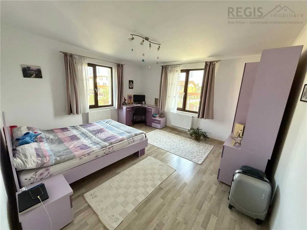 Vila tip Duplex, Curte proprie, Sanpetru Brasov - foto 8