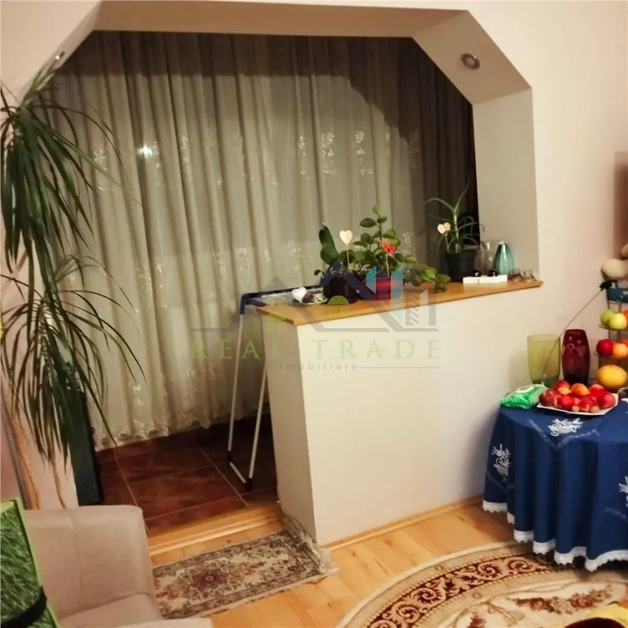 Apartament 2 camere decomandat etajul 1 Craiter - foto 1
