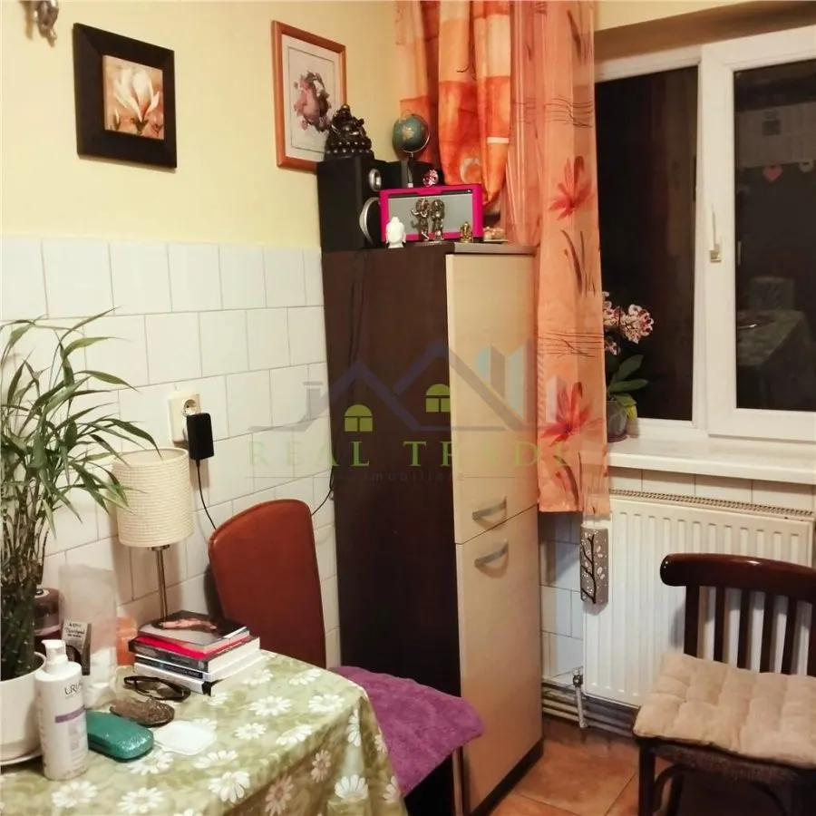 Apartament 2 camere decomandat etajul 1 Craiter - foto 6