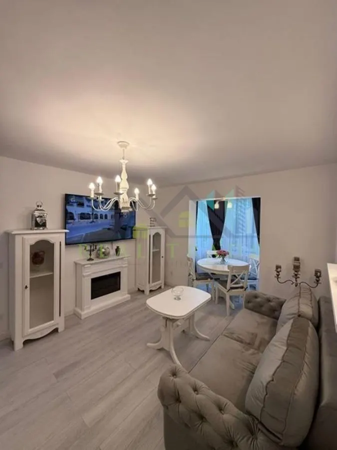 Apartament 3 camere etaj intermediar Centrul Civic - foto 1