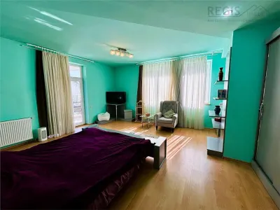 Vila Impunatoare cu Piscina pentru Familie sau Investitie Turistica - foto 16