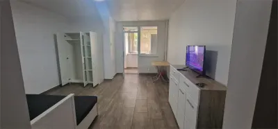 vanzare garsoniera | Titan | Metrou | Parc | etaj 3/10 | renovata integral | mobilata, utilata nou | - Bucuresti