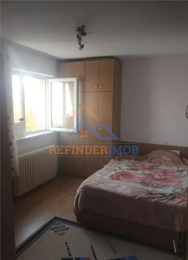 Apartament de vanzare cu 2 camere, zona Basarabia - Metrou Costin Georgian - foto 2