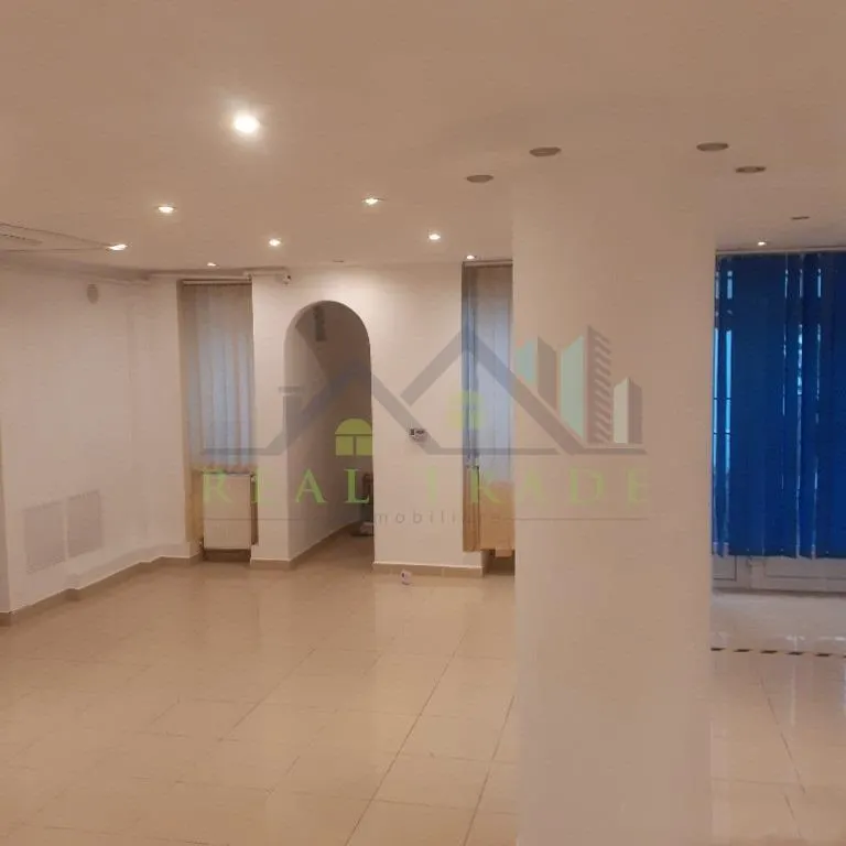 Apartament 3 camere bloc stalp zona Onix - foto 3