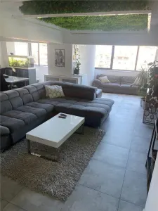 Vanzare Duplex 4 camere superb | Bd Unirii | stradal | vedere integrala la bulevard | 120mp utili | superb renovat | amenajat - foto 9