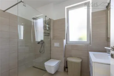 Casa 2020 + 500 mp curte de inchiriat | Brasov - foto 24