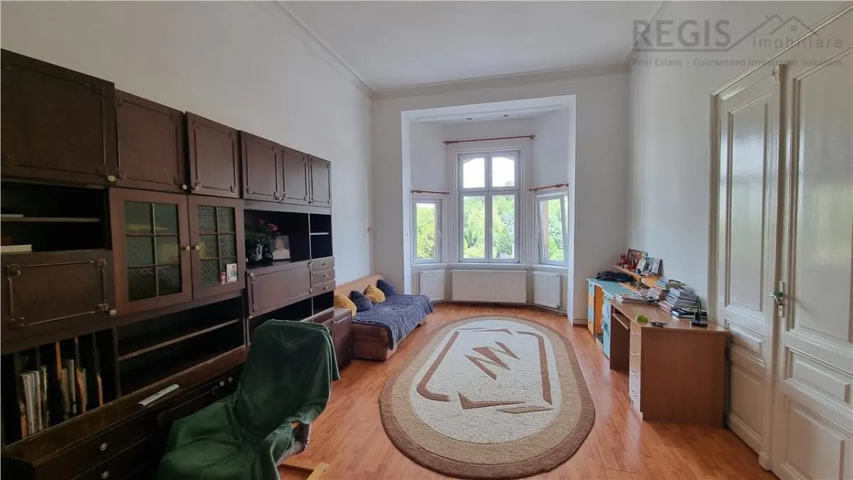 Apartament  clasic de doua camere zona Centrul Istoric - foto 2