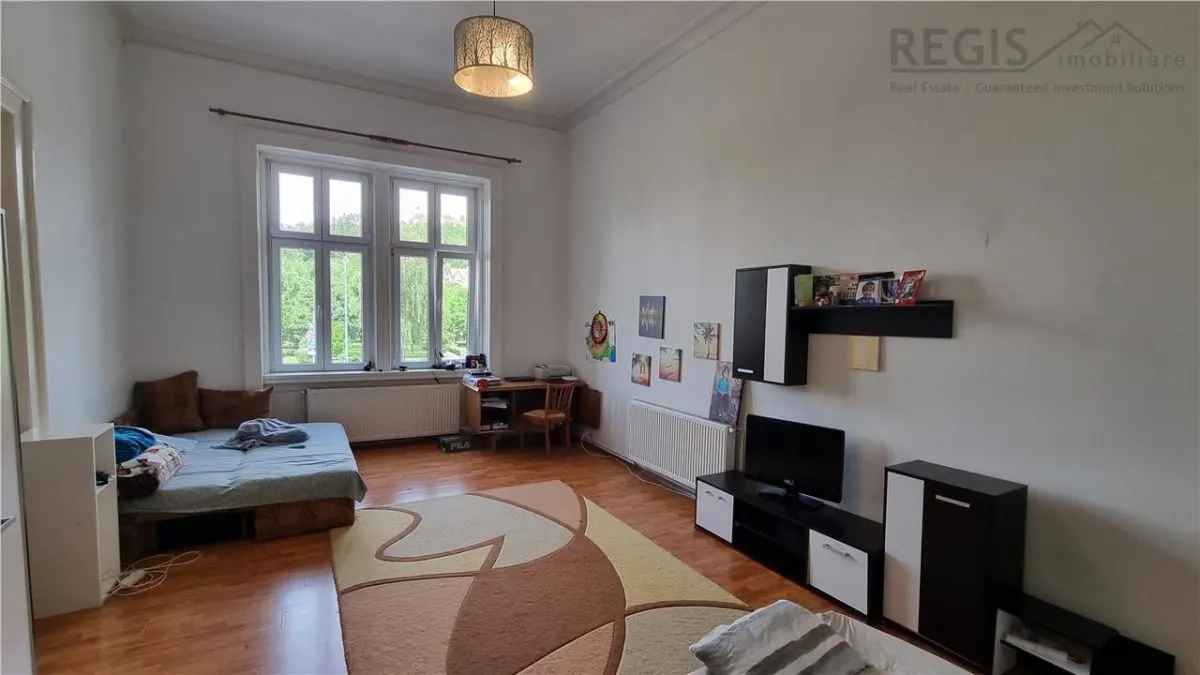 Apartament  clasic de doua camere zona Centrul Istoric - foto 5