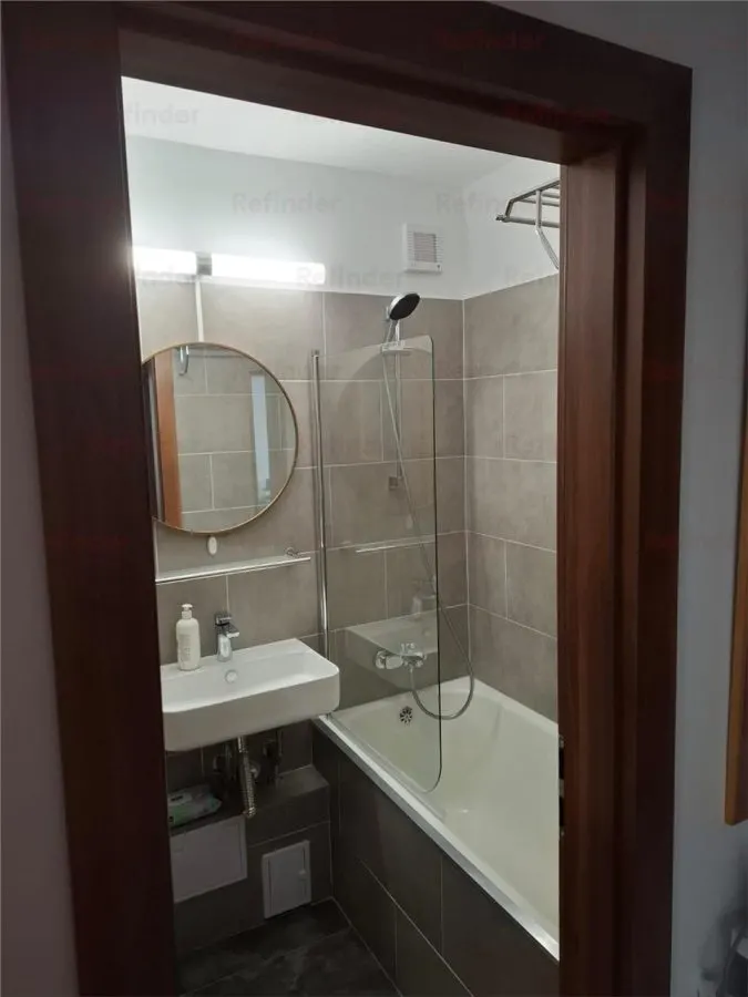 inchiriere apartament 3 camere superb | metrou 1 Decembrie | etaj 1/4 | renovat complet | mobilat si utilat | totul nou |  loc de parcare | - foto 10